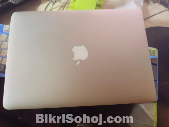 MacBook Air Early 2015 8/256 GB